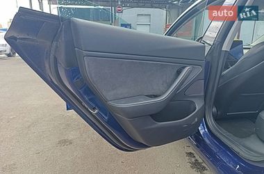 Седан Tesla Model 3 2018 в Києві