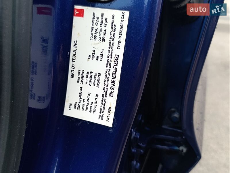 Седан Tesla Model 3 2018 в Києві