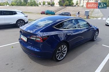 Седан Tesla Model 3 2018 в Києві