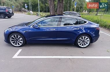 Седан Tesla Model 3 2018 в Києві
