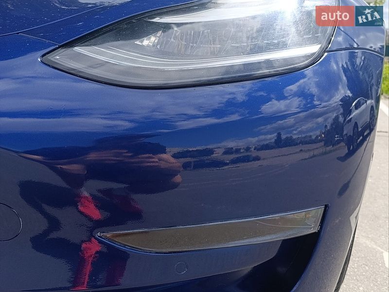 Седан Tesla Model 3 2018 в Києві