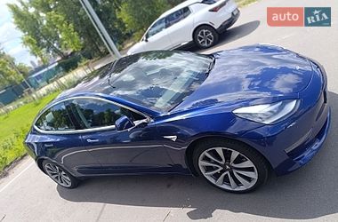 Седан Tesla Model 3 2018 в Києві