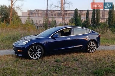 Седан Tesla Model 3 2018 в Києві