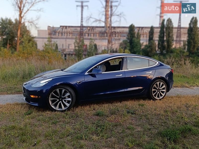 Tesla Model 3 2018