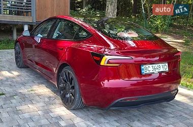 Седан Tesla Model 3 2024 в Самборе