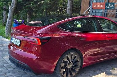 Седан Tesla Model 3 2024 в Самборе