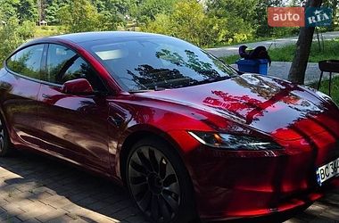 Седан Tesla Model 3 2024 в Самборе