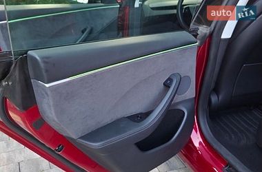 Седан Tesla Model 3 2024 в Самборе