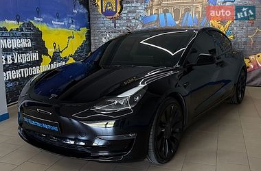 Седан Tesla Model 3 2022 в Львове