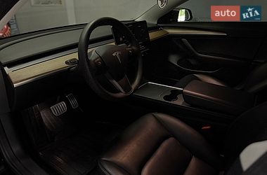 Седан Tesla Model 3 2022 в Львове