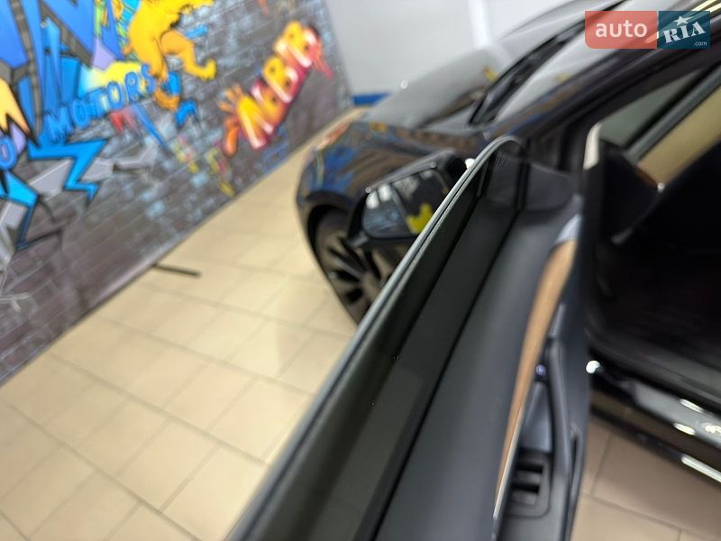 Седан Tesla Model 3 2022 в Львове