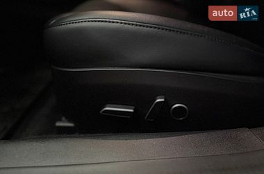 Седан Tesla Model 3 2022 в Львове