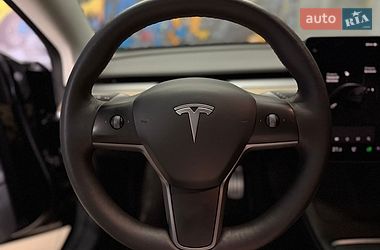 Седан Tesla Model 3 2022 в Львове