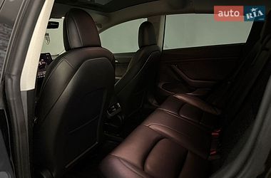 Седан Tesla Model 3 2022 в Львове