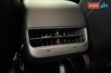 Седан Tesla Model 3 2022 в Львове