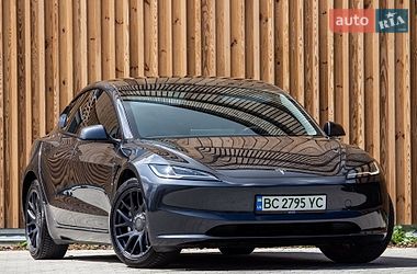 Седан Tesla Model 3 2024 в Львове фото Седан Tesla Model 3 2024 в Львове