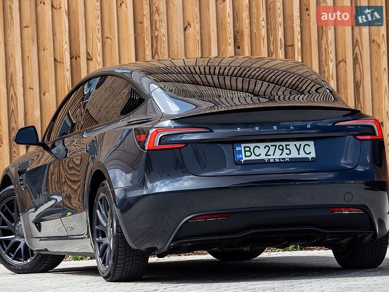 Седан Tesla Model 3 2024 в Львове фото 12 Седан Tesla Model 3 2024 в Львове