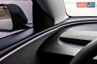 Седан Tesla Model 3 2024 в Львове фото 38 Седан Tesla Model 3 2024 в Львове