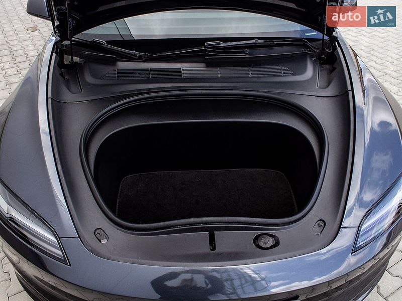 Седан Tesla Model 3 2024 в Львове фото 41 Седан Tesla Model 3 2024 в Львове