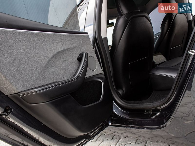 Седан Tesla Model 3 2024 в Львове фото 44 Седан Tesla Model 3 2024 в Львове