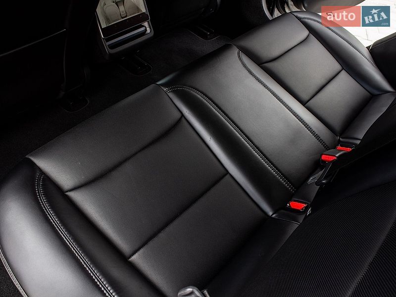 Седан Tesla Model 3 2024 в Львове фото 48 Седан Tesla Model 3 2024 в Львове