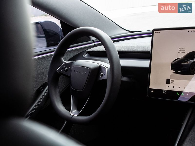 Седан Tesla Model 3 2024 в Львове фото 51 Седан Tesla Model 3 2024 в Львове