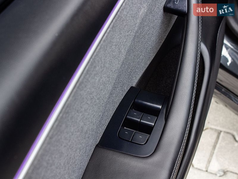 Седан Tesla Model 3 2024 в Львове фото 57 Седан Tesla Model 3 2024 в Львове
