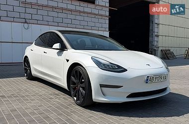 Седан Tesla Model 3 2020 в Вінниці