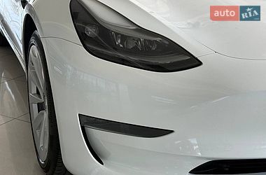 Седан Tesla Model 3 2023 в Одесі