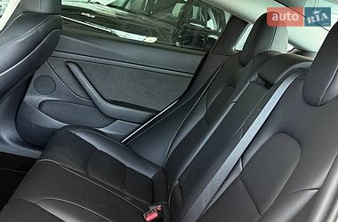 Седан Tesla Model 3 2023 в Одесі