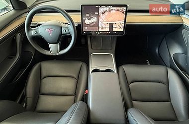 Седан Tesla Model 3 2023 в Одесі