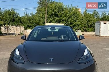 Седан Tesla Model 3 2023 в Кривому Розі