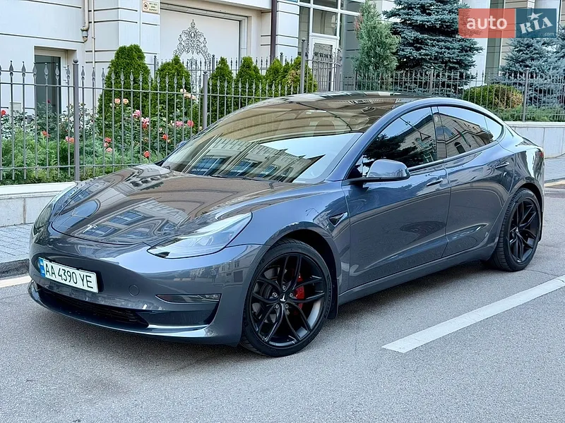 Tesla Model 3