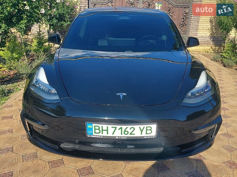 Седан Tesla Model 3 2018 в Одессе
