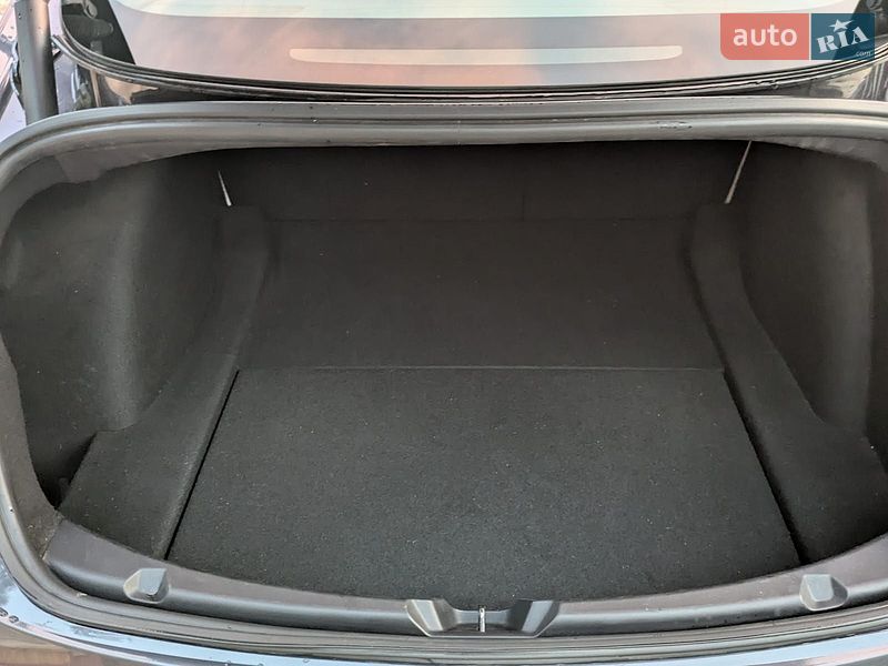Седан Tesla Model 3 2020 в Ивано-Франковске