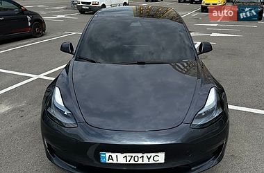 Седан Tesla Model 3 2020 в Киеве