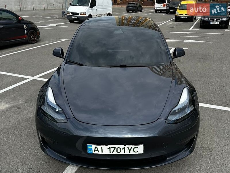 Седан Tesla Model 3 2020 в Киеве