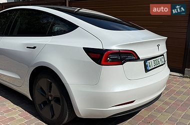 Седан Tesla Model 3 2023 в Києві