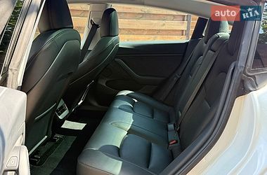 Седан Tesla Model 3 2023 в Києві
