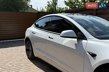 Седан Tesla Model 3 2023 в Києві