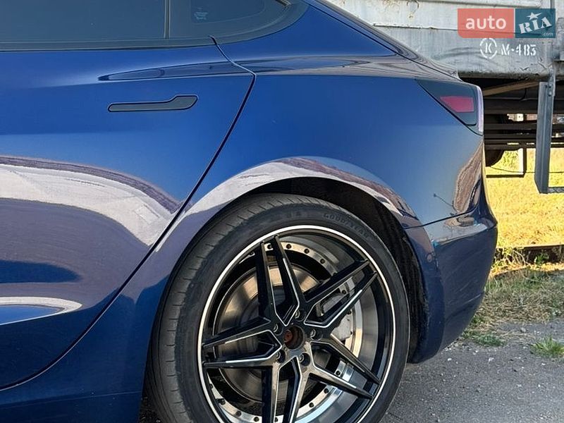 Tesla Model 3 2018