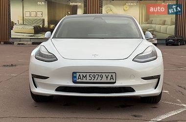 Седан Tesla Model 3 2020 в Житомире