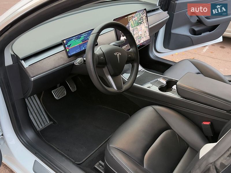Седан Tesla Model 3 2020 в Житомире