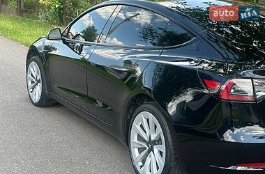 Седан Tesla Model 3 2021 в Львові