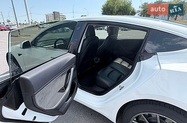 Седан Tesla Model 3 2019 в Києві