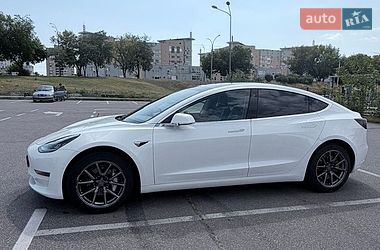 Седан Tesla Model 3 2019 в Києві