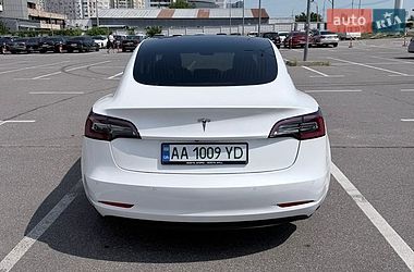 Седан Tesla Model 3 2019 в Киеве