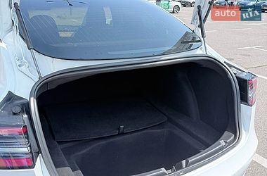 Седан Tesla Model 3 2019 в Києві