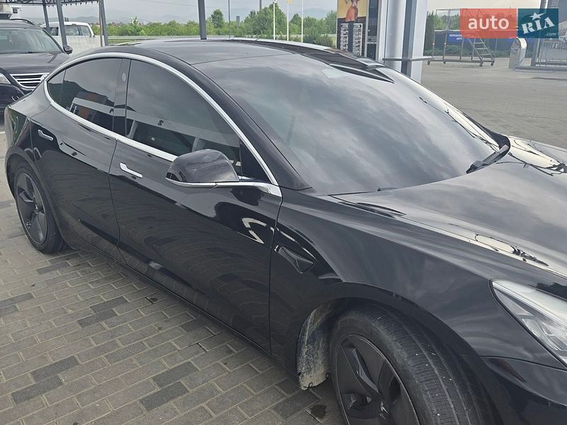 Седан Tesla Model 3 2019 в Хусте