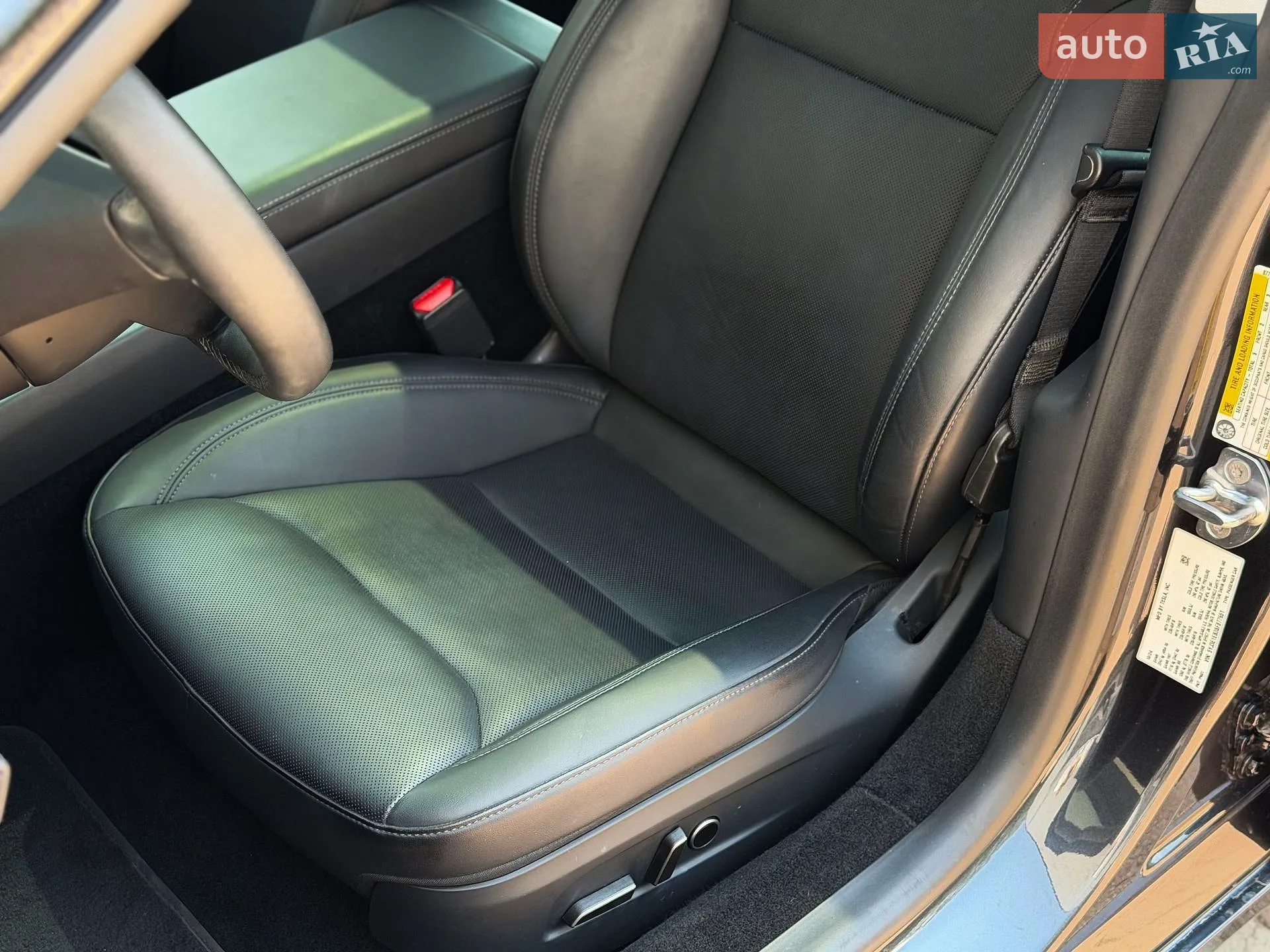 2024 Tesla Model 3 - мініатюра 13
